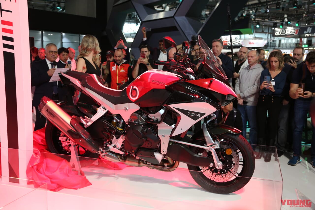 ビモータ|テラ|2024新型ビモータ テラ(TERA)登場【ハブセンターステア+スーパーチャージャーで世界最速のクロスオーバー?! |EICMAミラノショーREPORT】