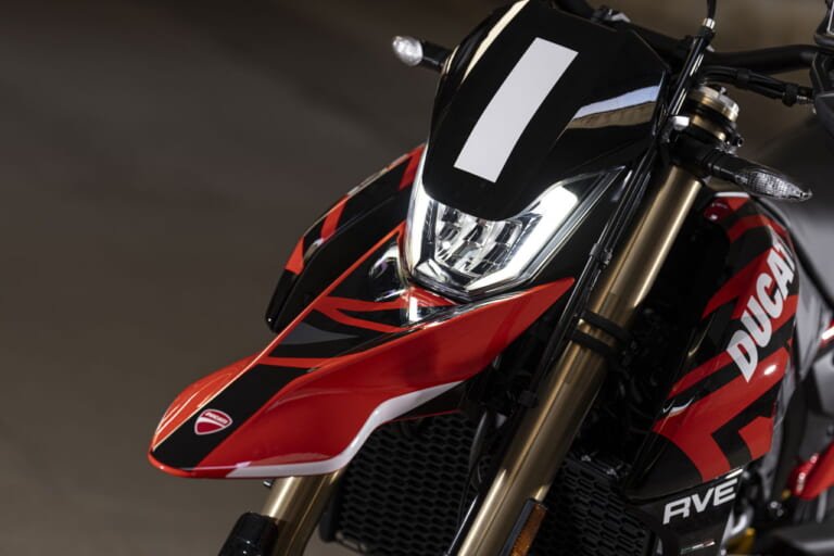 ドゥカティ|ハイパーモタード698モノ|世界最強の単気筒エンジンを搭載!! ドゥカティ「ハイパーモタード698モノ」誕生!