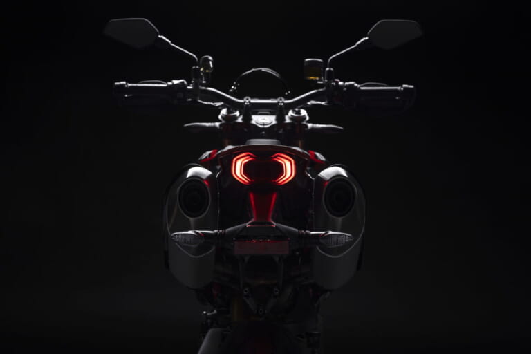 ドゥカティ|ハイパーモタード698モノ|世界最強の単気筒エンジンを搭載!! ドゥカティ「ハイパーモタード698モノ」誕生!