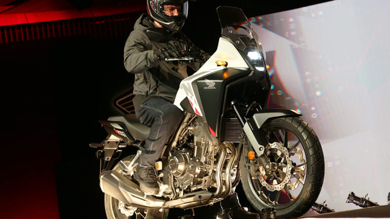 2024新型ホンダNX500が登場!【CB500Xからの転生&車名変更に国内版の400Xも続く?|EICMAミラノショー】