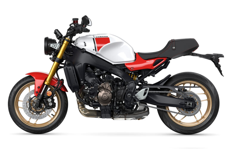 ヤマハ|XSR900|2024モデル|レジェンドレッド|まさかのローソンレプリカ?! 欧州ヤマハが2024年型XSR900(=GPじゃない方)を発表!!