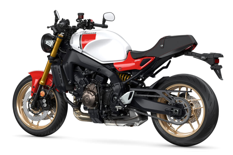 ヤマハ|XSR900|2024モデル|レジェンドレッド|まさかのローソンレプリカ?! 欧州ヤマハが2024年型XSR900(=GPじゃない方)を発表!!