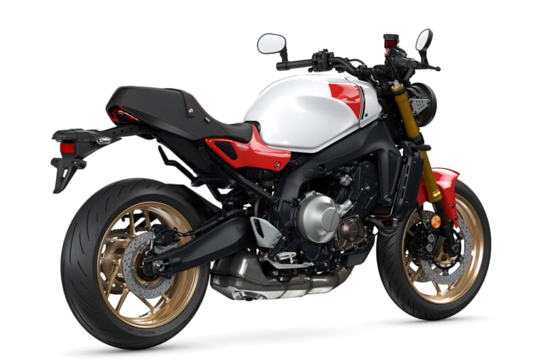 ヤマハ|XSR900|2024モデル|レジェンドレッド|まさかのローソンレプリカ?! 欧州ヤマハが2024年型XSR900(=GPじゃない方)を発表!!