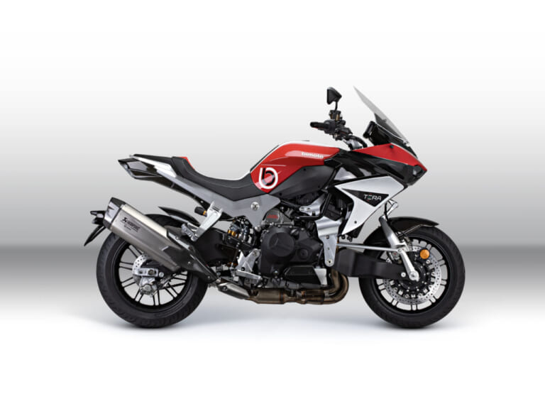 ビモータ|テラ|2024新型ビモータ テラ(TERA)登場【ハブセンターステア+スーパーチャージャーで世界最速のクロスオーバー?! |EICMAミラノショーREPORT】