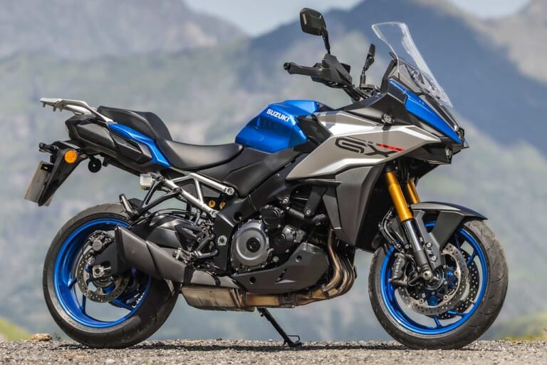 スズキGSX-S1000GX(2024欧州モデル)|メタリックトリトンブルー|2024新型スズキGSX-S1000GXが欧州で鮮烈デビュー【電子制御の足長クロスオーバー|EICMAミラノショー】