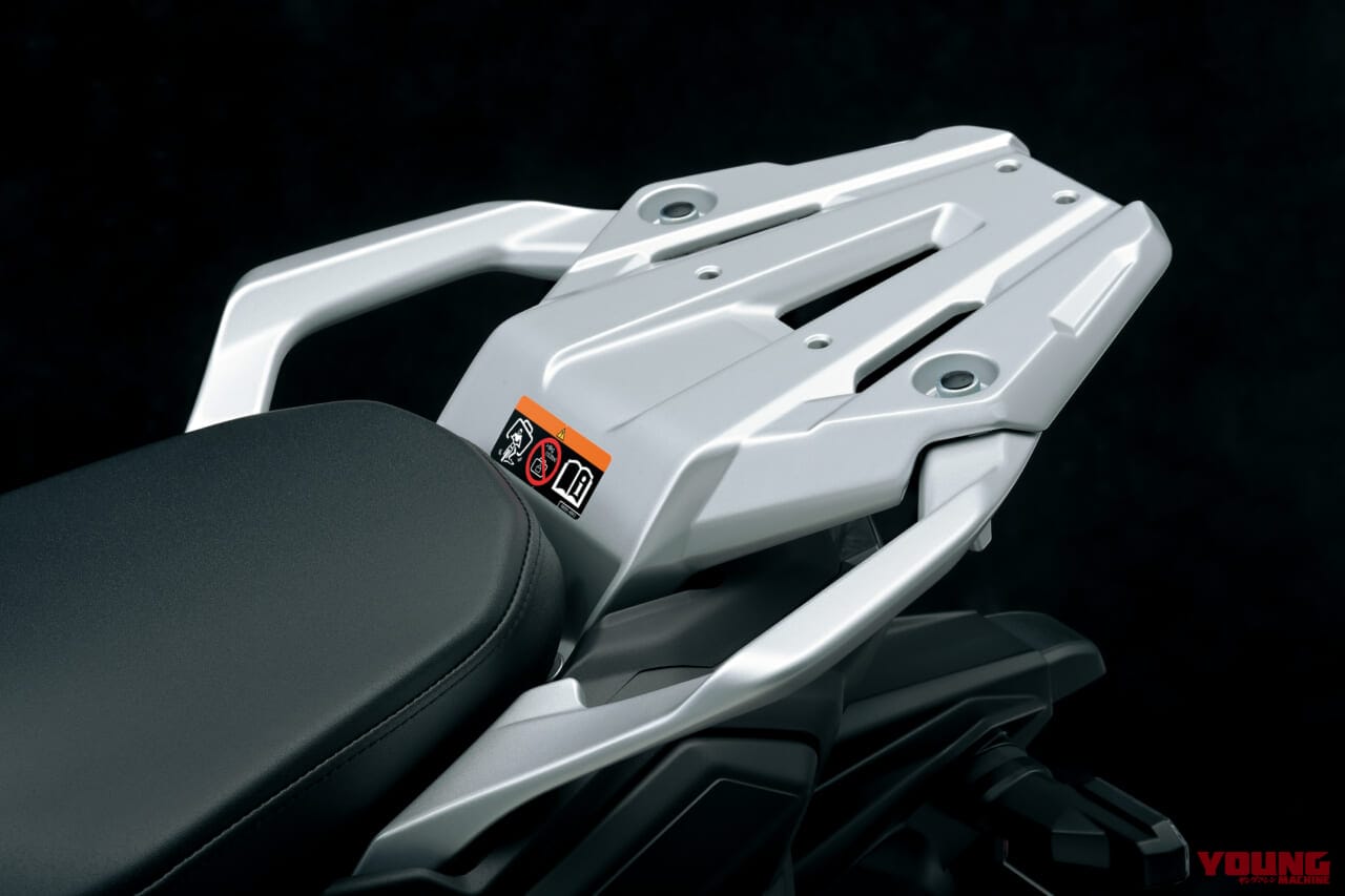 スズキGSX-S1000GX(2024欧州モデル)|リヤキャリア|2024新型スズキGSX-S1000GXが欧州で鮮烈デビュー【電子制御の足長クロスオーバー|EICMAミラノショー】