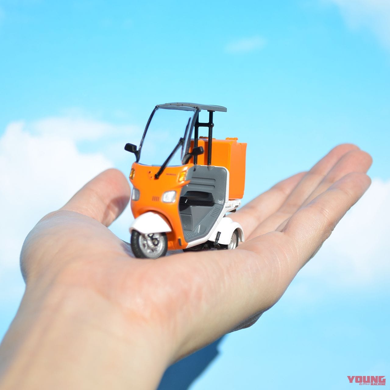 |ボックス着脱可! ホンダ「ジャイロキャノピー」がミニチュアフィギュアで11月下旬に登場