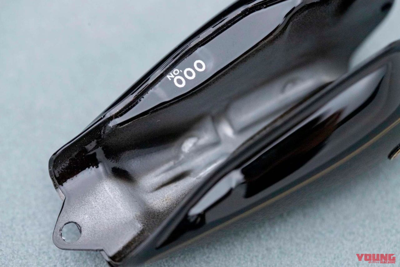 |【限定300個】1万8000円でSR400の燃料タンク(1/6スケール)をゲットせよ! なんとシリアルナンバー入り