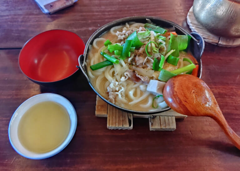 オリーブ牛打ち込みうどん|久しぶりのツーリングへ!【スズキ・アヴェニス125モニターレポート:最終回】