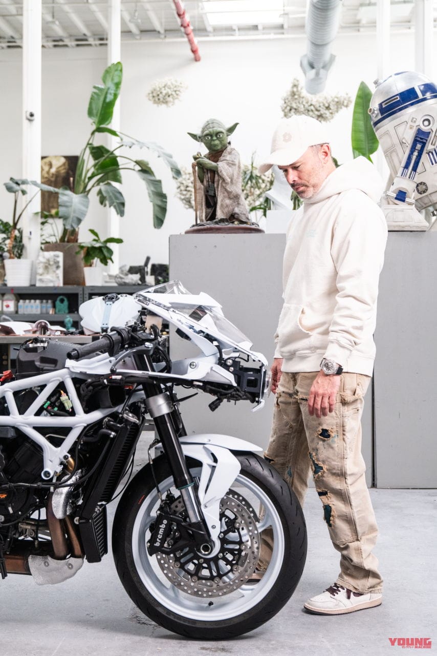 |【超限定車】動くアート彫刻! MVアグスタ「スーパーヴェローチェ アーシャム」わずか6台を制作、アート展に出品