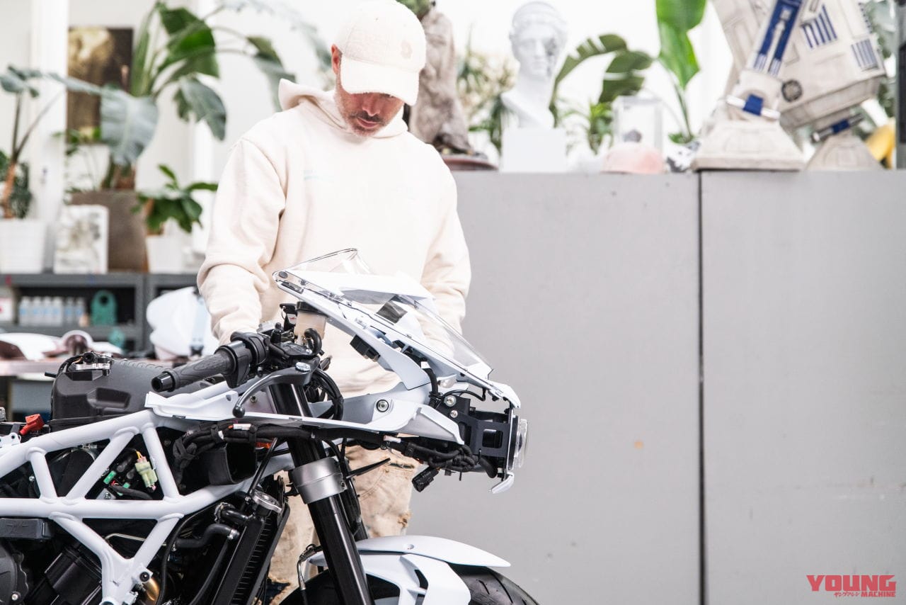 |【超限定車】動くアート彫刻! MVアグスタ「スーパーヴェローチェ アーシャム」わずか6台を制作、アート展に出品