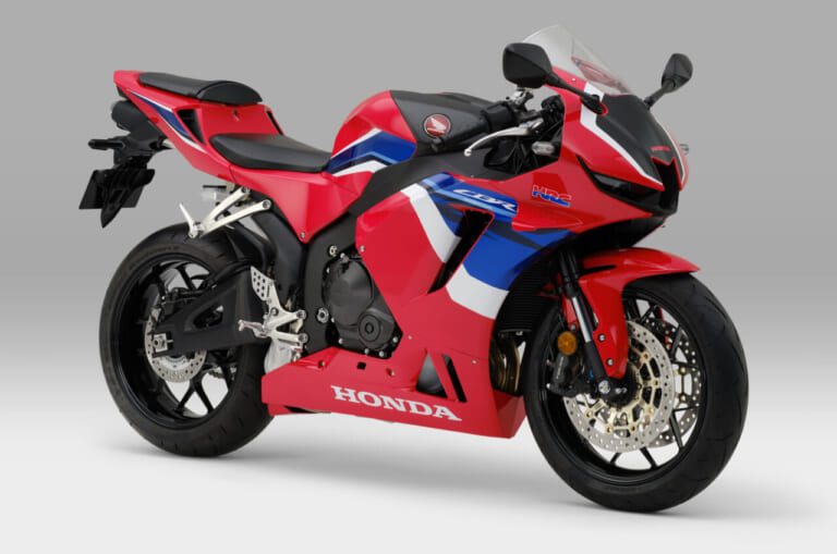 Honda|CBR600RR|従来型|クイックシフターを標準装備し、なんと値下げも!ホンダ新型「CBR600RR」国内正式発表、2024年2月に発売だ!