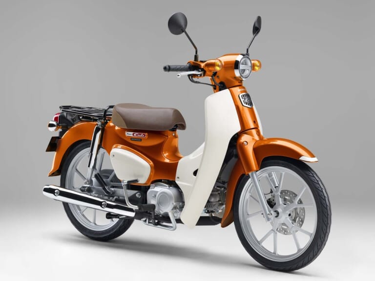 ホンダ|スーパーカブ110|【2024年10月版】125ccバイクおすすめ15選! 人気の原付二種、国産MTモーターサイクルとAT限定免許OKのカブ系を網羅!