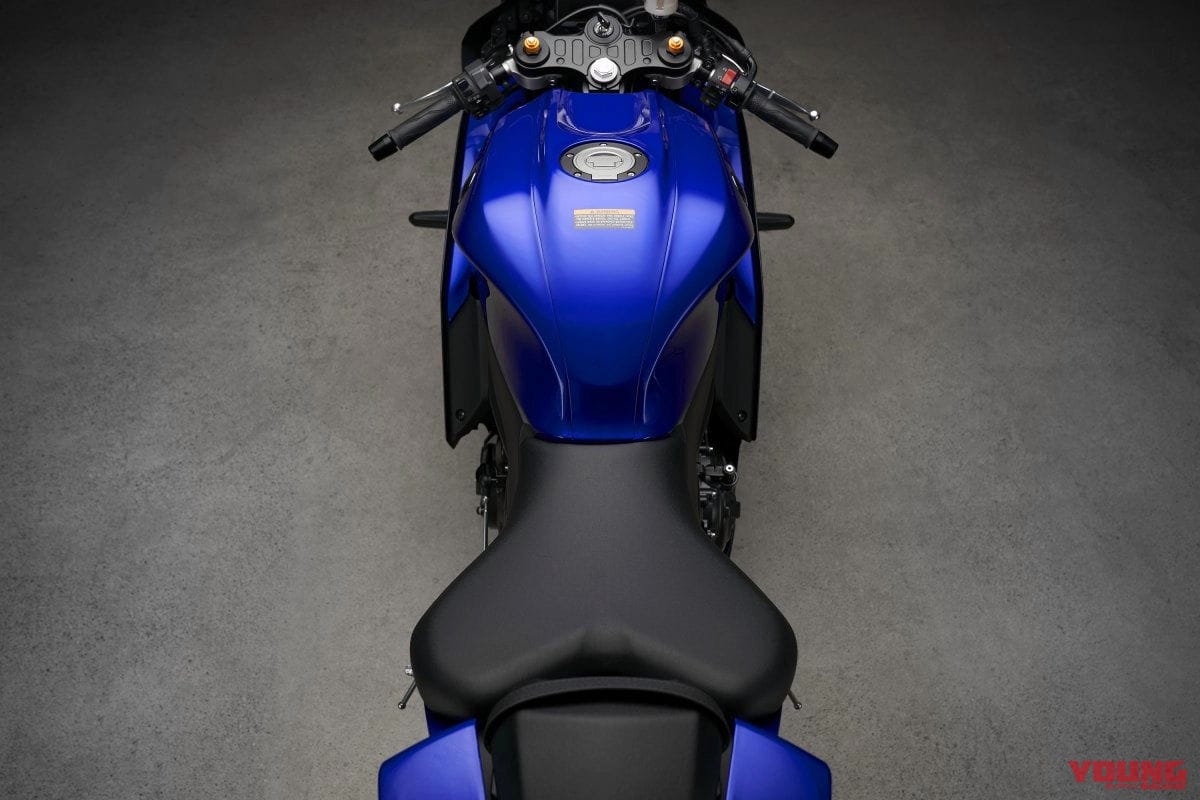 |ヤマハ「YZF-R7」の2024年カラーが登場! 北米独自のグレーは妖しいグラデーションのロゴが新鮮【海外】