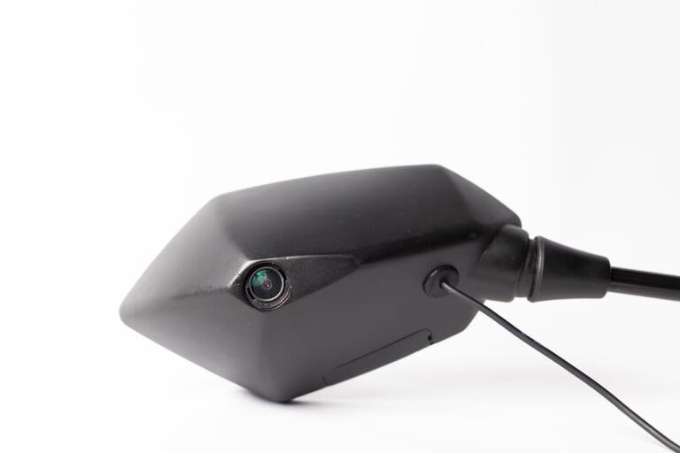 【クラファン293％達成】世界初のミラー内蔵ドラレコ“D-ride”のアップデート品が一般発売!