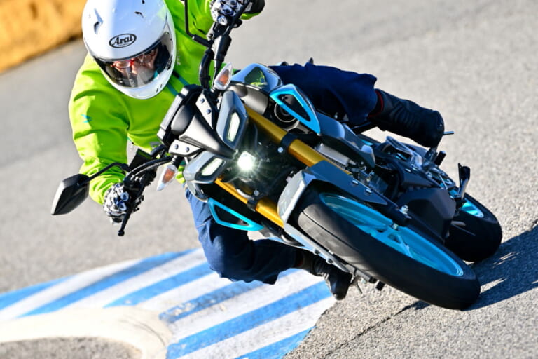 ヤマハのスポーツ原付二種「MT-125」に試乗! 50万円切りで思いっきり楽しめるスポーツネイキッドだ!