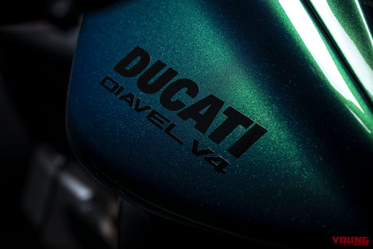 |ベントレーオーナーが買える50台だけの特別仕様も!! ドゥカティ「Diavel for Bentley」は予価760万円〜1035万円【世界限定500台】