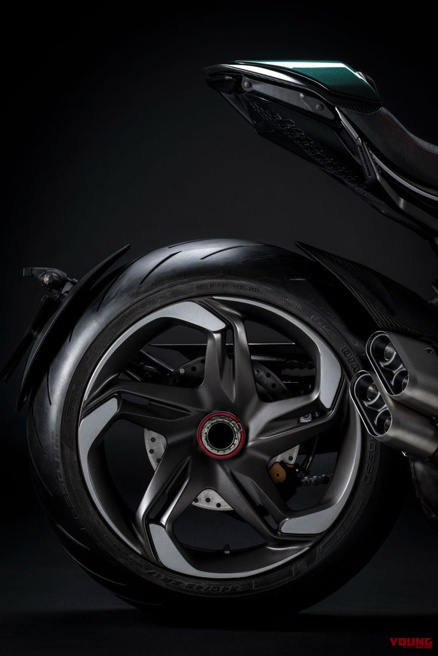 |ベントレーオーナーが買える50台だけの特別仕様も!! ドゥカティ「Diavel for Bentley」は予価760万円〜1035万円【世界限定500台】