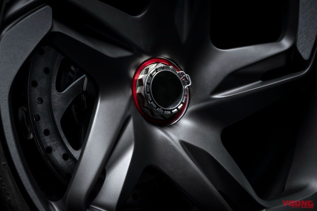 |ベントレーオーナーが買える50台だけの特別仕様も!! ドゥカティ「Diavel for Bentley」は予価760万円〜1035万円【世界限定500台】