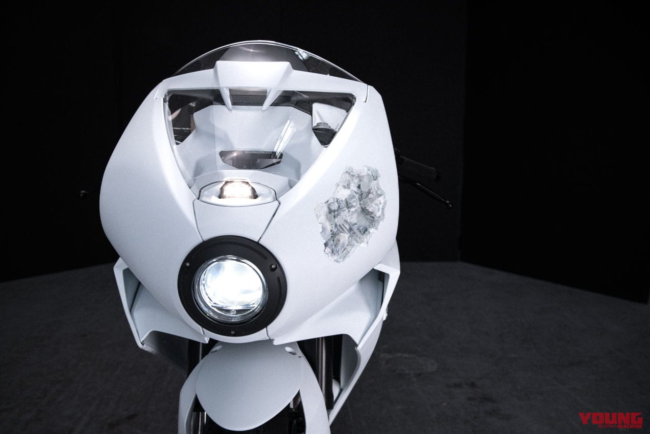 ｜【超限定車】動くアート彫刻！ MVアグスタ「スーパーヴェローチェ アーシャム」わずか6台を制作、アート展に出品
