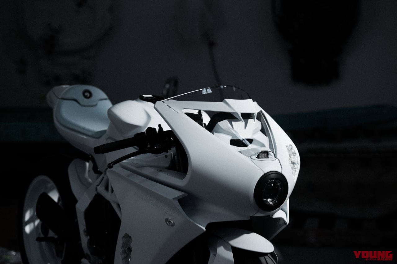｜【超限定車】動くアート彫刻！ MVアグスタ「スーパーヴェローチェ アーシャム」わずか6台を制作、アート展に出品