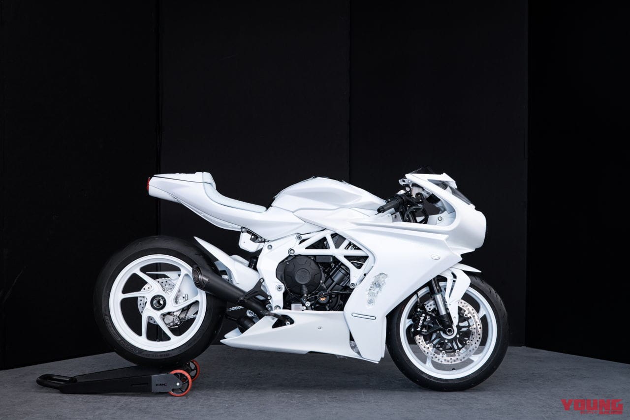 ｜【超限定車】動くアート彫刻！ MVアグスタ「スーパーヴェローチェ アーシャム」わずか6台を制作、アート展に出品