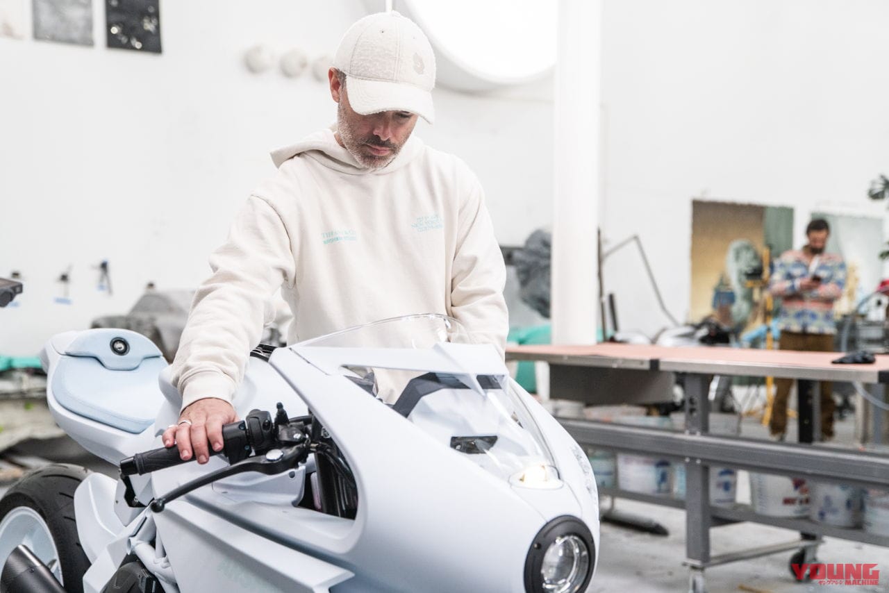|【超限定車】動くアート彫刻! MVアグスタ「スーパーヴェローチェ アーシャム」わずか6台を制作、アート展に出品