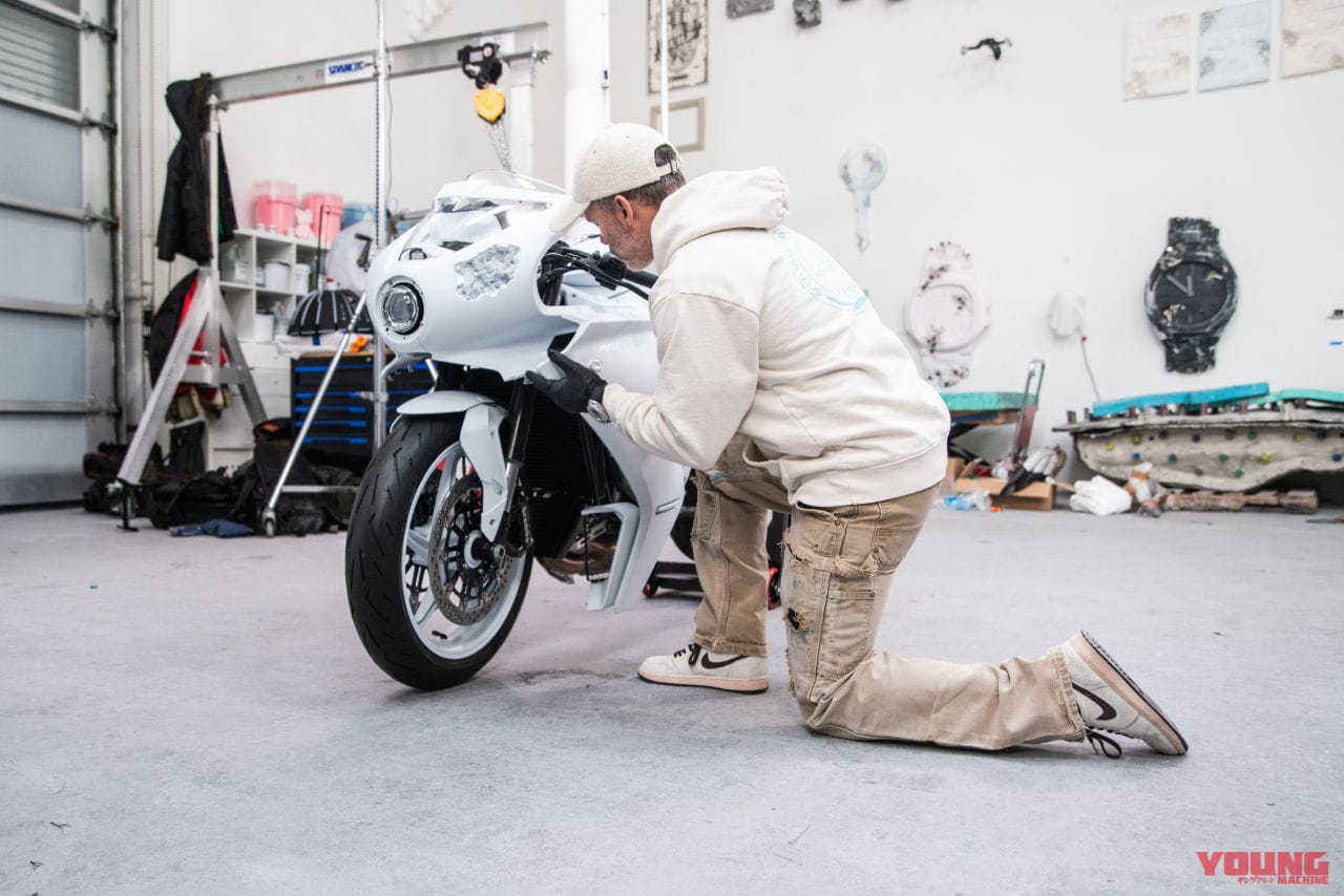 |【超限定車】動くアート彫刻! MVアグスタ「スーパーヴェローチェ アーシャム」わずか6台を制作、アート展に出品