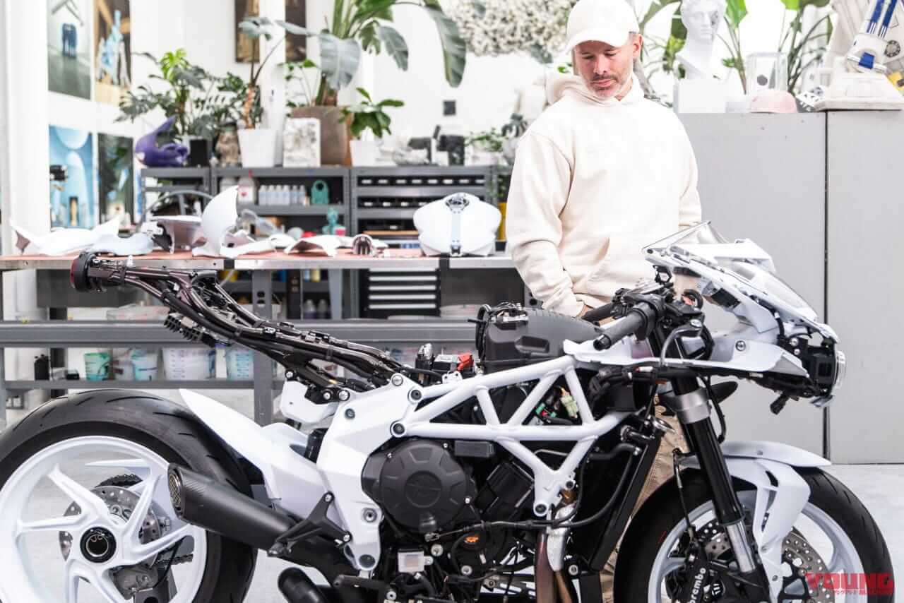 ｜【超限定車】動くアート彫刻！ MVアグスタ「スーパーヴェローチェ アーシャム」わずか6台を制作、アート展に出品