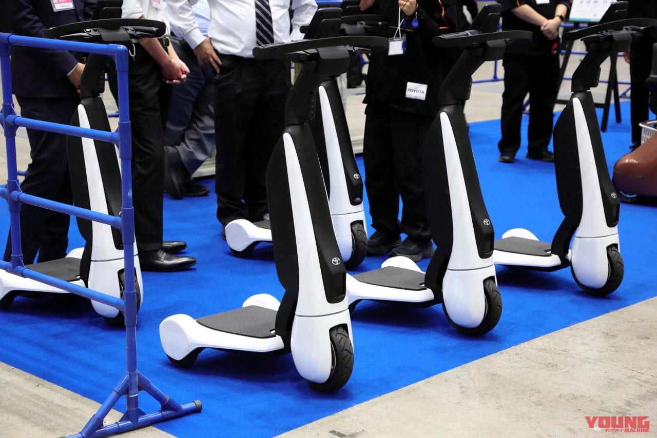 |バイク乗りが電動キックボードに乗るとどう感じるのか? ジャパンモビリティショーで試乗した新世代モビリティをレポート