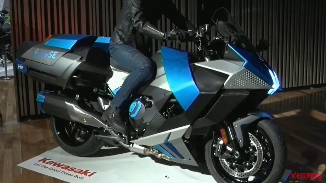 |カワサキがニンジャH2SXをベースとした「水素エンジン モーターサイクル」の試作車を公開! 年明けには試験走行を開始