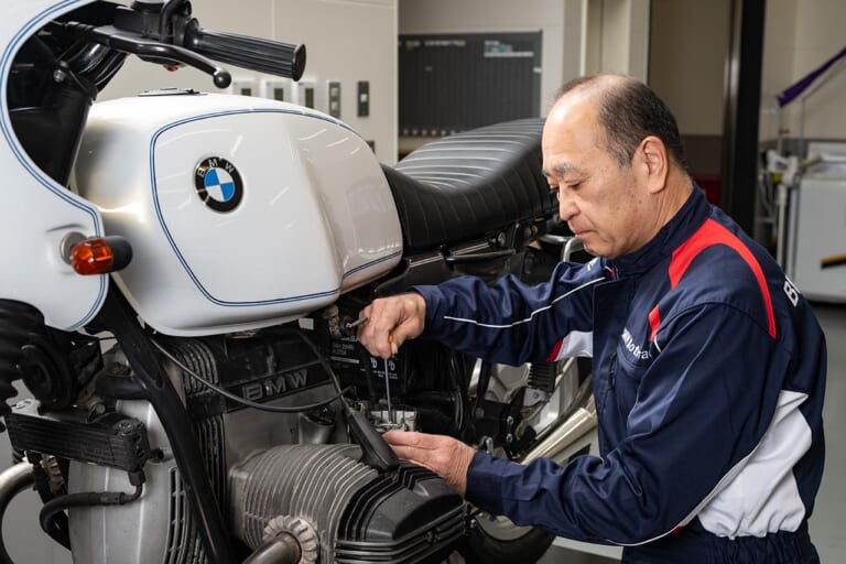 〈モトラッドミツオカ西宮〉旧くても、個人売買／他店購入のBMWでも受け入れOK【BMWを知り尽くしたベテランメカニックが在籍】