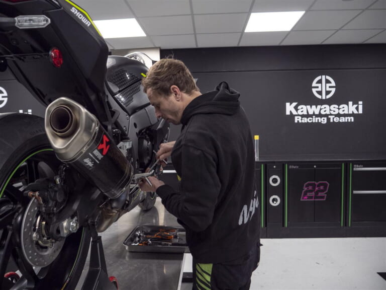 カワサキ|ニンジャZX-10RRウィンターテストエディション|限定モデル|【限定25台】欧州カワサキが「ニンジャZX-10R/RR」のウィンターテストエディションを製作! 購入者には特典も