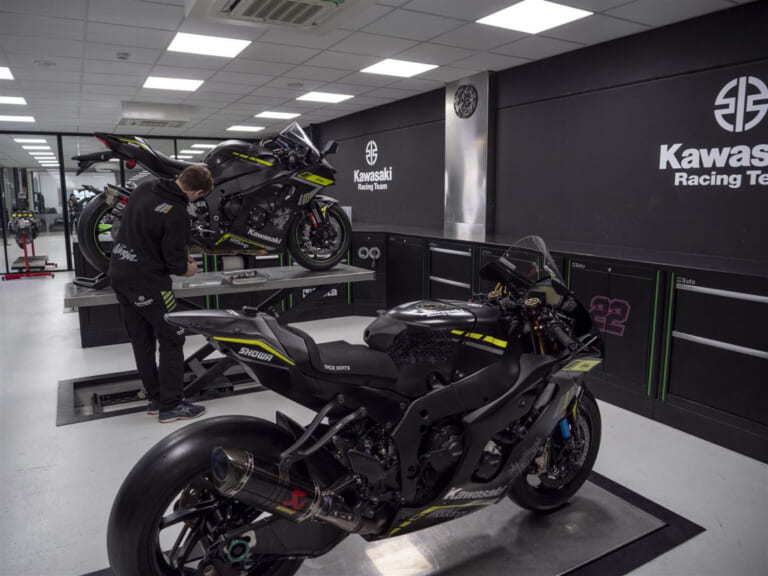 カワサキ|ニンジャZX-10RRウィンターテストエディション|限定モデル|【限定25台】欧州カワサキが「ニンジャZX-10R/RR」のウィンターテストエディションを製作! 購入者には特典も