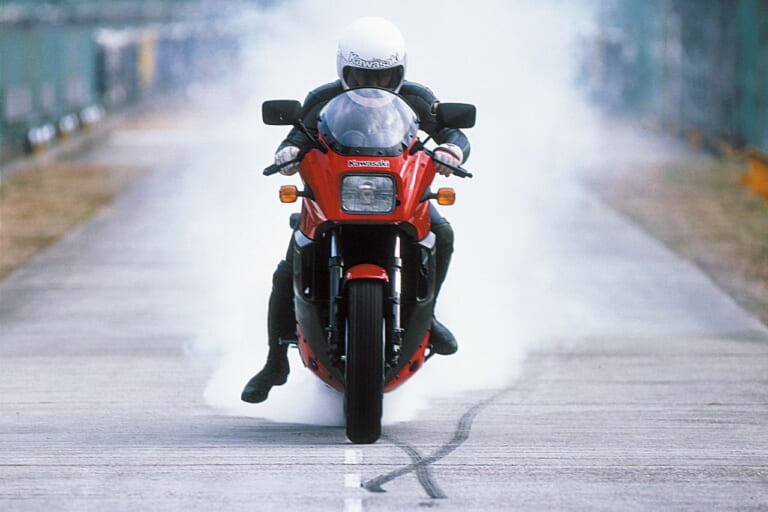 カワサキ|GPz900R|1984|ニンジャ vs カタナ!! “世界最速”が次々と塗り替えられていった──日本の名車100選【昭和57~59年編】
