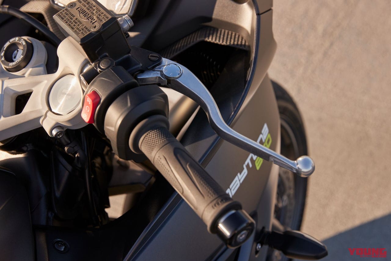 |デイトナ復活!! トライアンフがミドルスポーツ「デイトナ660」を発表、95psを発揮する3気筒エンジン搭載