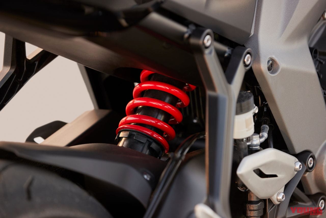 |デイトナ復活!! トライアンフがミドルスポーツ「デイトナ660」を発表、95psを発揮する3気筒エンジン搭載