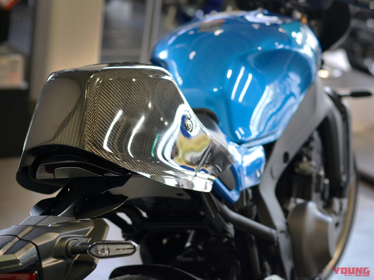 |XSR900をカーボン武装!! RC甲子園からカーボン製アッパーカウル&シートカウルが登場!