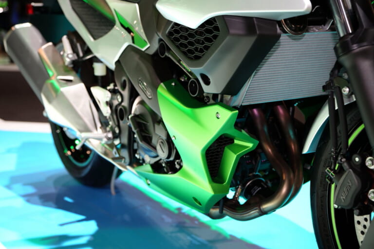 カワサキ|Z7 ハイブリッド|【インタビュー】デザインとエンジニアリングの融合がカワサキの強み! 新顔はハイブリッド2車とNinja 500/Z500