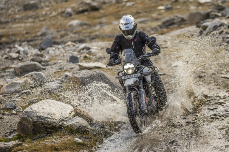 ロイヤルエンフィールド ヒマラヤ|ロイヤルエンフィールド ヒマラヤ海外試乗レポート【初の水冷エンジンを搭載! インドの大自然が生んだ等身大アドベンチャー】