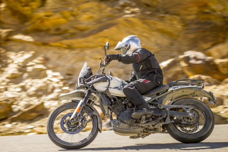 ロイヤルエンフィールド ヒマラヤ|ロイヤルエンフィールド ヒマラヤ海外試乗レポート【初の水冷エンジンを搭載! インドの大自然が生んだ等身大アドベンチャー】