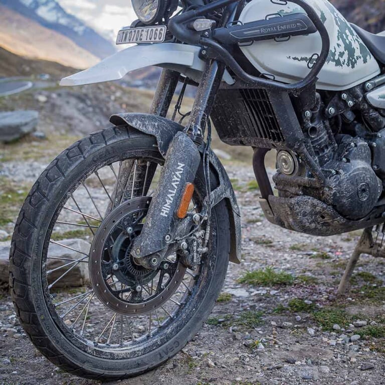 ロイヤルエンフィールド ヒマラヤ|フロントまわり|ロイヤルエンフィールド ヒマラヤ海外試乗レポート【初の水冷エンジンを搭載! インドの大自然が生んだ等身大アドベンチャー】
