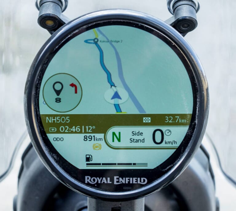 ロイヤルエンフィールド ヒマラヤ|メーターパネル|ロイヤルエンフィールド ヒマラヤ海外試乗レポート【初の水冷エンジンを搭載! インドの大自然が生んだ等身大アドベンチャー】