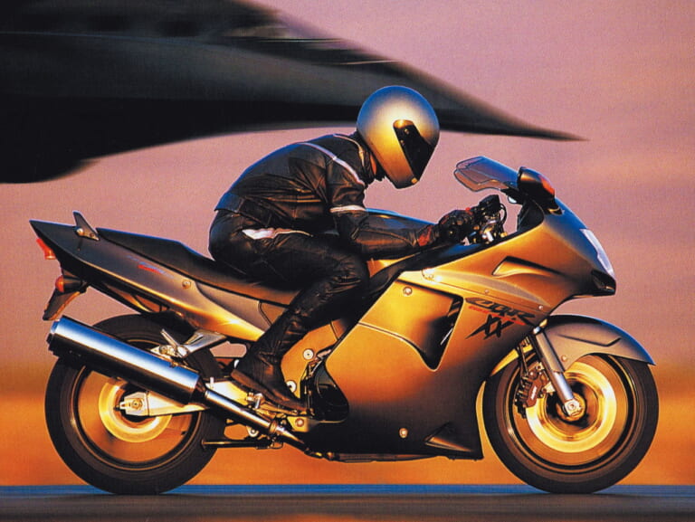 ホンダ|CBR1100XXスーパーブラックバード|300km/h超えが許された最後の時代──日本の名車100選【平成9~12年編】