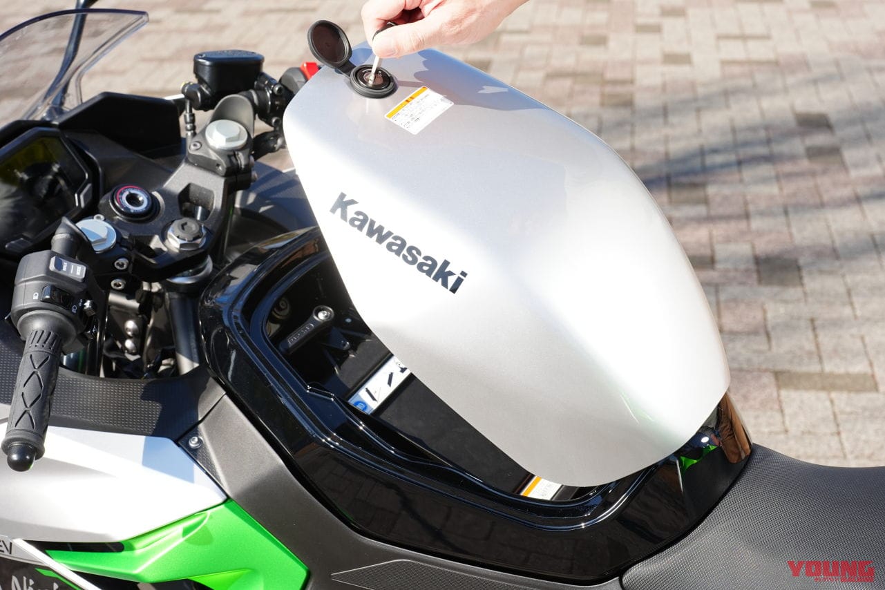 |【速報】カワサキ初の電動スポーツバイク「ニンジャe-1」速攻インプレ! 原付二種だけどeブーストで400並みの加速?!