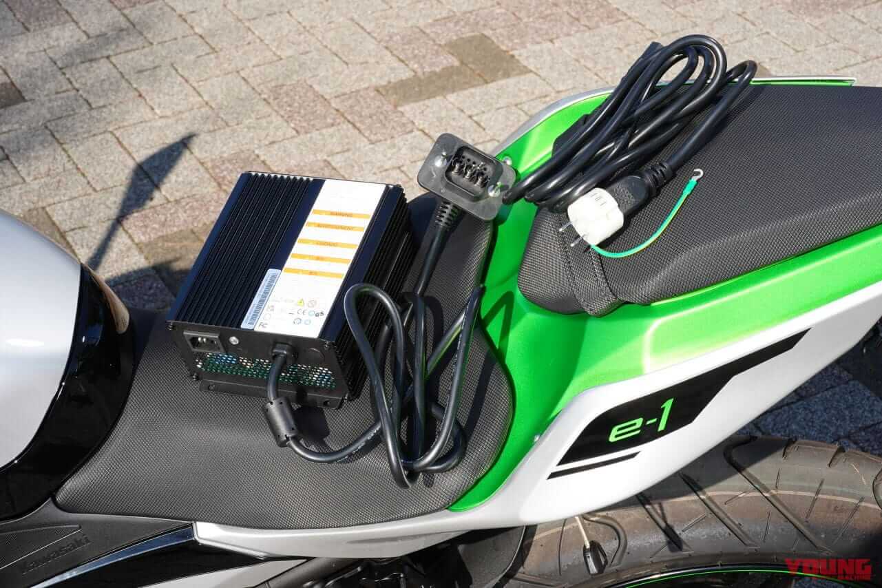 |【速報】カワサキ初の電動スポーツバイク「ニンジャe-1」速攻インプレ! 原付二種だけどeブーストで400並みの加速?!