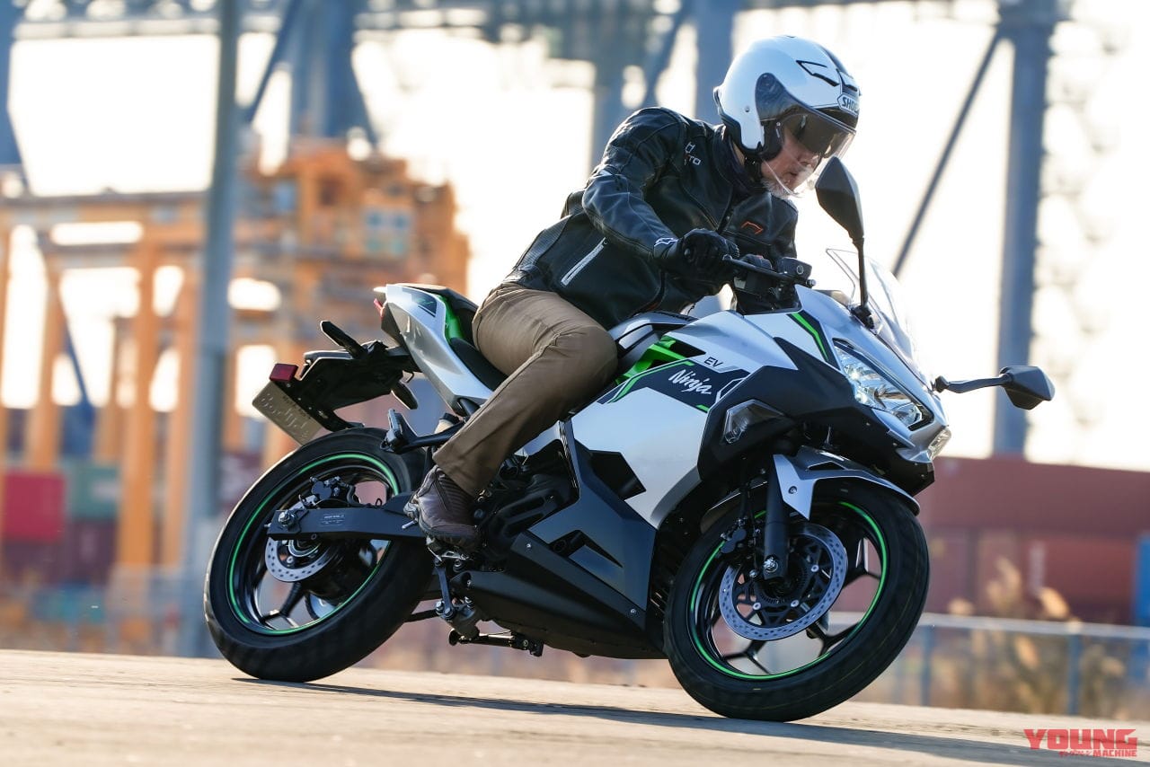 【速報】カワサキ初の電動スポーツバイク「ニンジャe-1」速攻インプレ! 原付二種だけどeブーストで400並みの加速?!