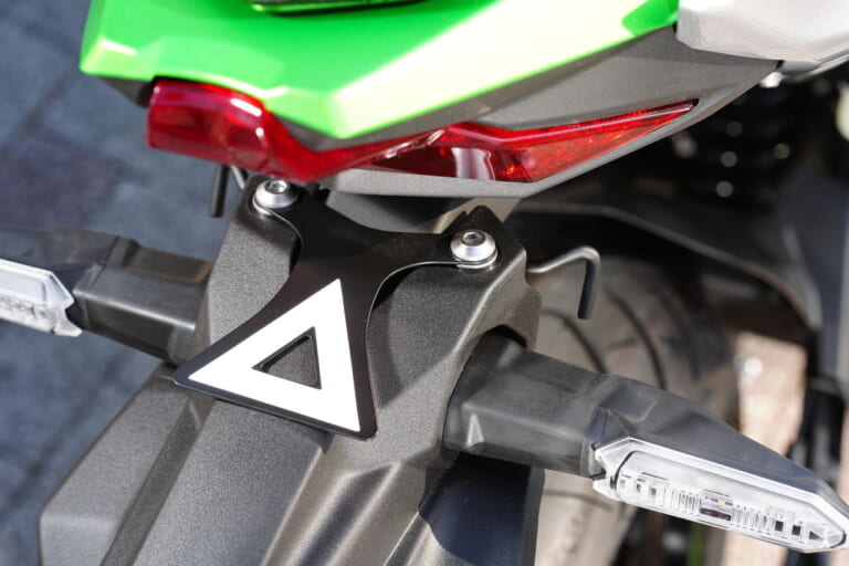 カワサキ|ニンジャe-1|【速報】カワサキ初の電動スポーツバイク「ニンジャe-1」速攻インプレ! 原付二種だけどeブーストで400並みの加速?!