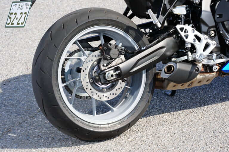 スズキ|GSX-8R|【速報】スズキの2気筒スポーツ「GSX-8R」速攻インプレ! スズキの良心が詰め込まれた真のオールラウンダー