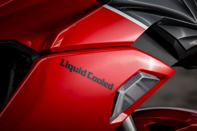 カワサキ|ニンジャ1000SX 40thアニバーサリーエディション|2024年モデル|トップガンの赤黒&ZXRカラー!! カワサキの「ニンジャ」40周年記念モデルを激撮!